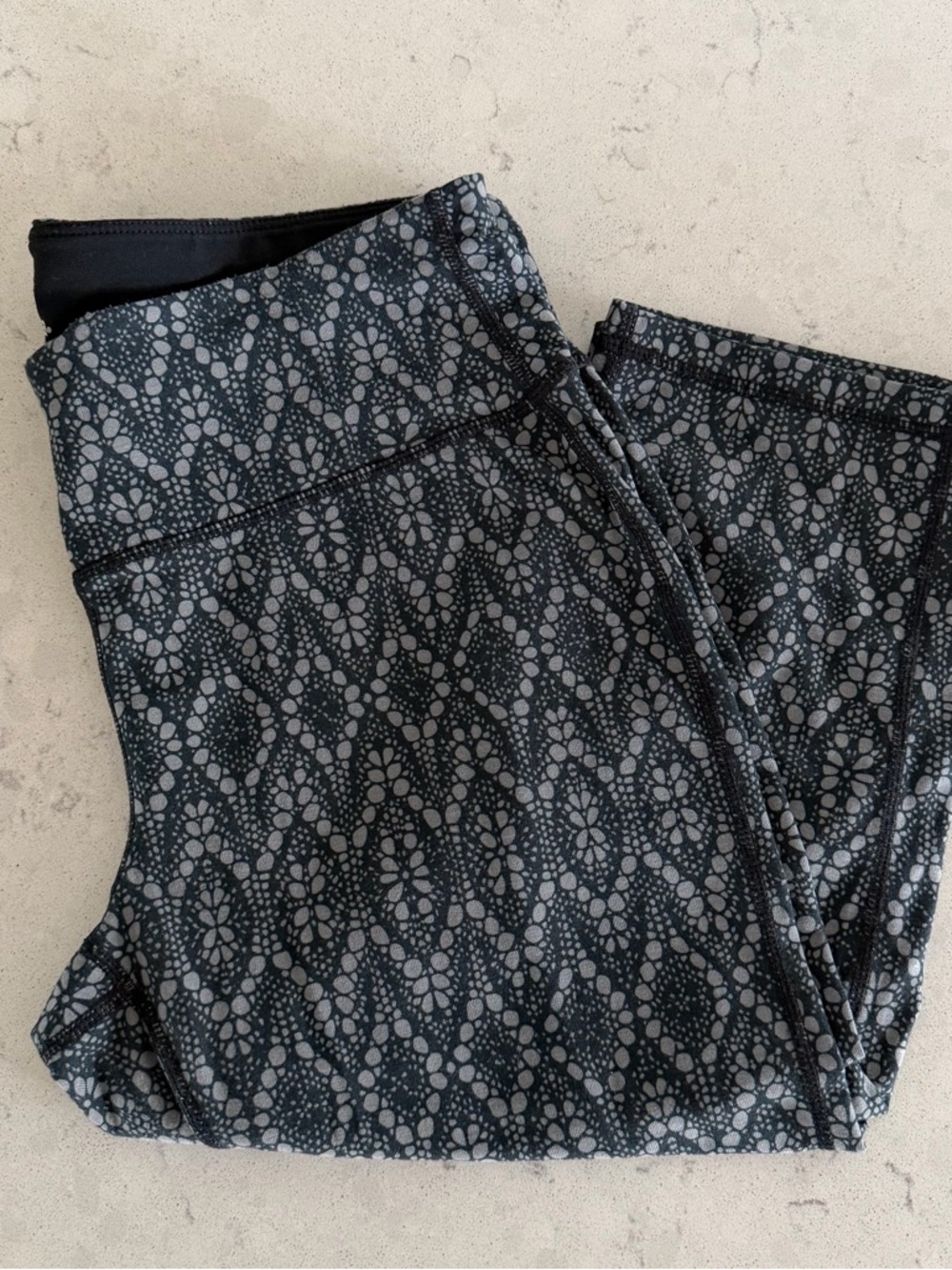 Prana Black and Gray Capri Leggings - M